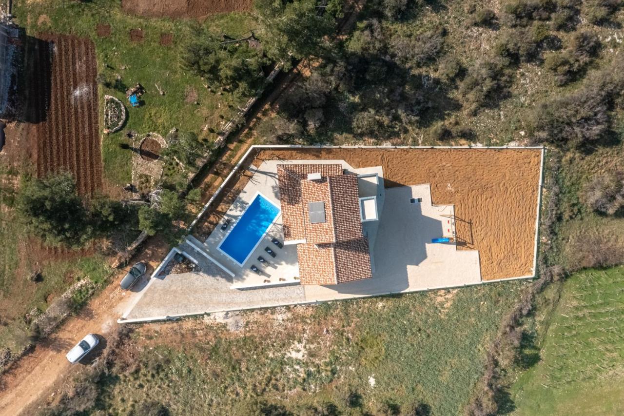 Villa Mediterra Prima Нін Екстер'єр фото